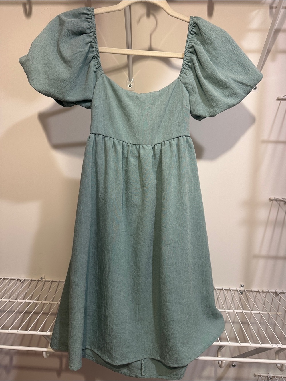 Girls' Puff-Sleeve Casual Dress in Sage Green